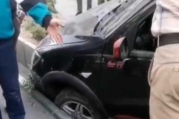 رغم نفي الحرس الثوري الإيراني لعضويته.. إقامة مراسم عسكرية لشخص قتل مؤخرا في قم
