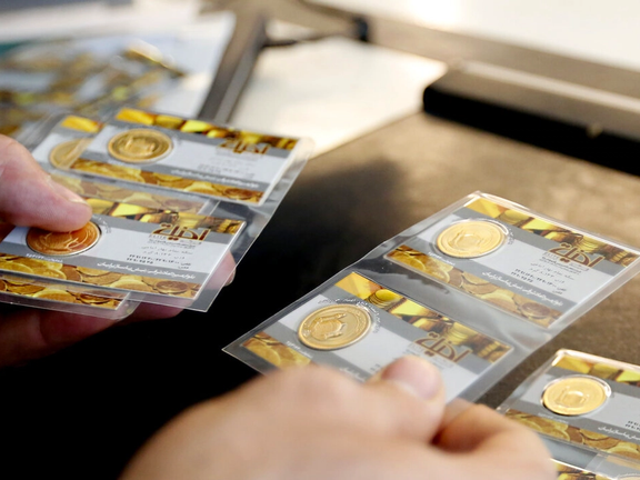 بعد تجاوزه 52 ألف تومان.. الحكومة الإيرانية تفشل في السيطرة على سعر الدولار