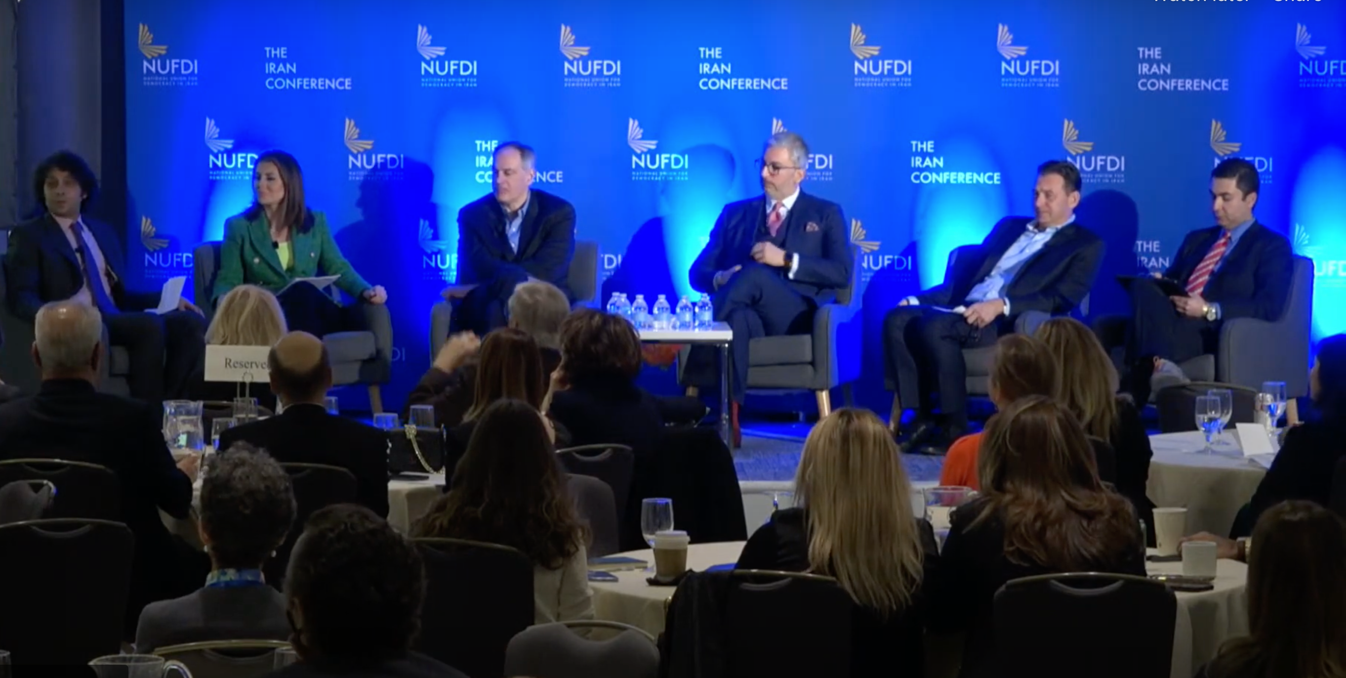 المتحدثون في "مؤتمر إيران" يؤکدون دعمهم لجهود الإيرانيين المطالبة بالديمقراطية