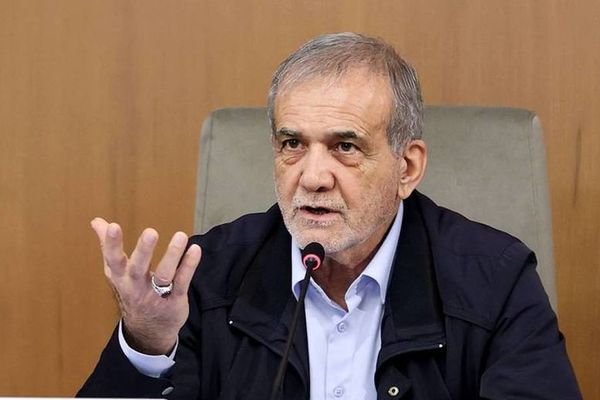 الرئيس الإيراني: لا نخشى الحرب.. والأزمات الاقتصادية هي التحدي الحقيقي أمامنا