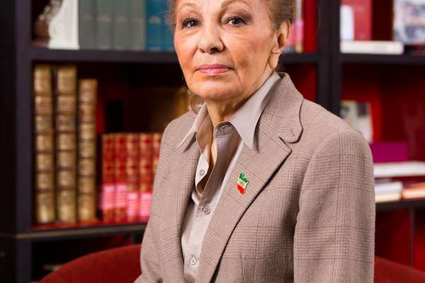 Exiled Queen Says Ready To Return Home After Iran Is Free
