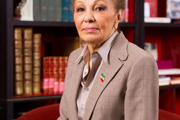 Exiled Queen Says Ready To Return Home After Iran Is Free