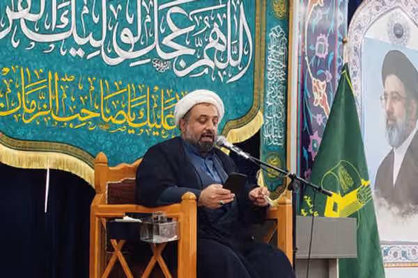 فرمانده انتظامی رشت، از حمله فرد ناشناس به یک آخوند با سلاح سرد خبر داد