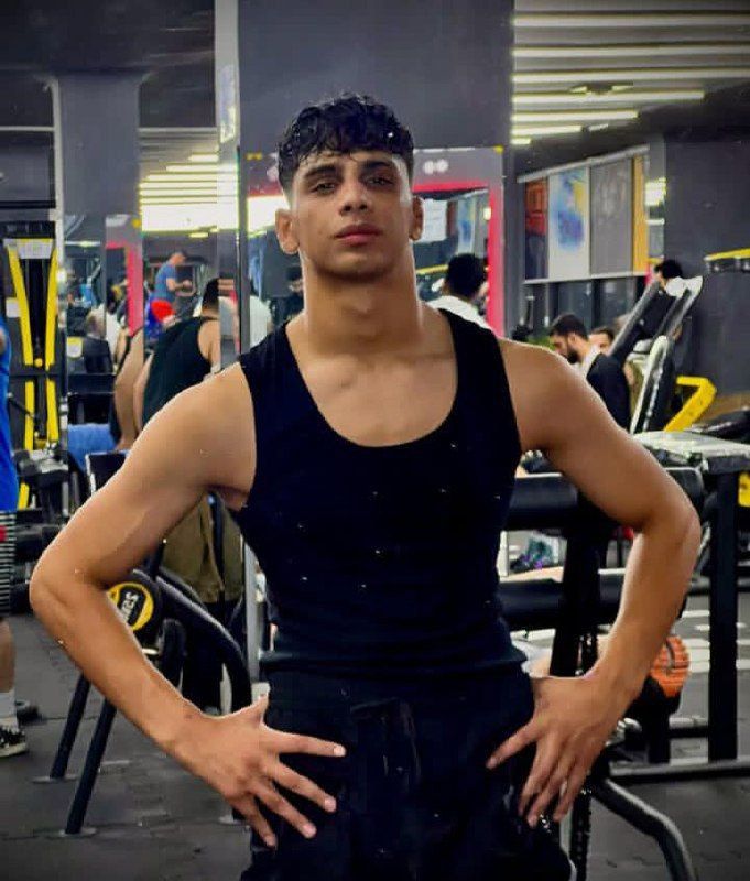 یزدان افروغ، کشتی‌گیر، به‌دست جمهوری اسلامی در تهران به قتل رسید