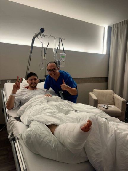 دوری دو ماهه سردار آزمون از فوتبال پس از جراحی در سوئیس