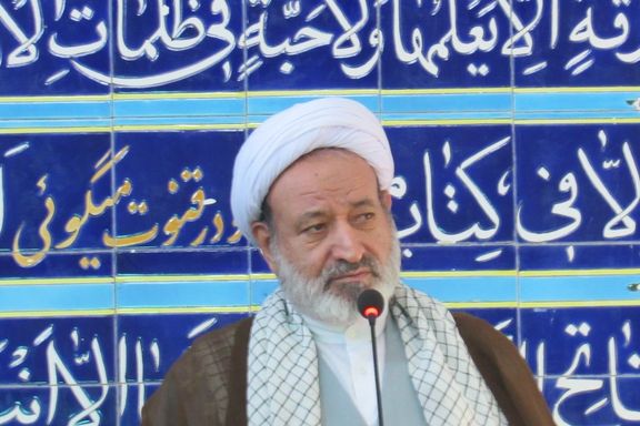 امام جمعه اردستان: فرعون روزگار ما ترامپ است