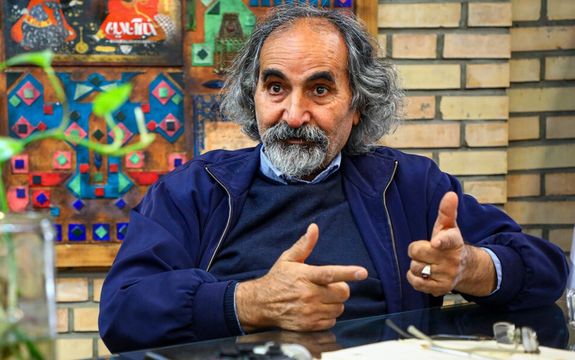 استاد جامعهشناسی دانشگاه تهران: نظام از این بابت که مردم قبولش دارند توهم دارد