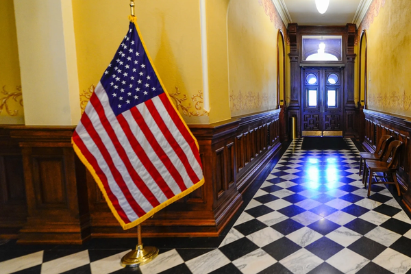 الخارجية الأميركية تطرد مسؤولاً من أصول إيرانية بعد خلافات حول حرب غزة