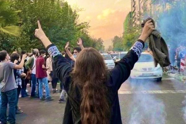 السفيرة الأميركية في الأمم المتحدة: شجاعة النساء الإيرانيات مصدر إلهام لشعوب العالم