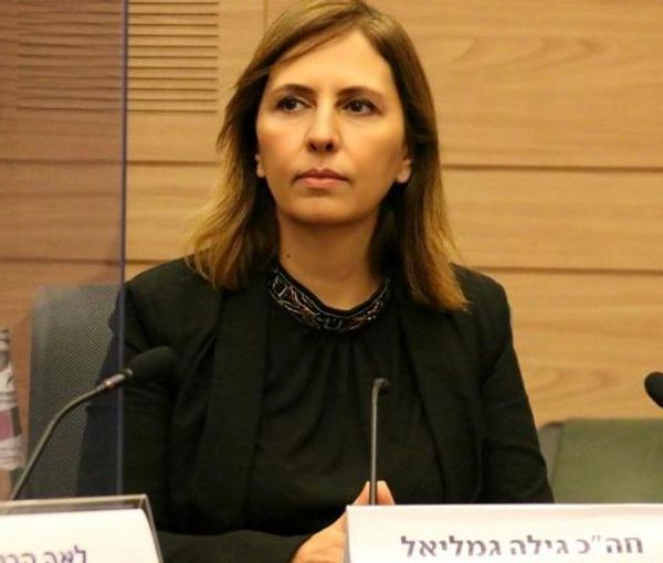 وزيرة المخابرات الإسرائيلية: ملتزمون بدعم الإيرانيين ونسعى لتغيير رؤية الغرب لنظام طهران