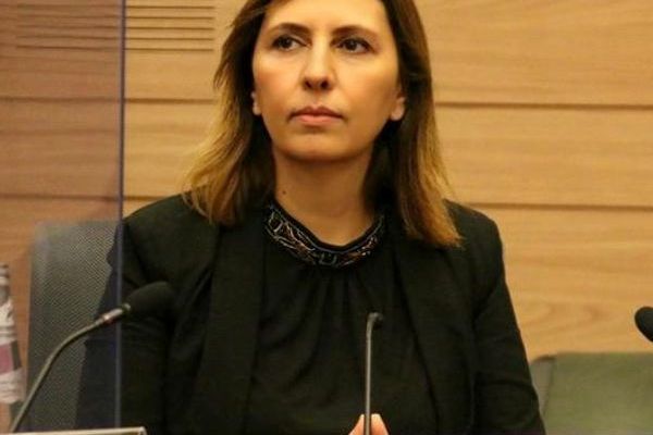 وزيرة المخابرات الإسرائيلية: ملتزمون بدعم الإيرانيين ونسعى لتغيير رؤية الغرب لنظام طهران