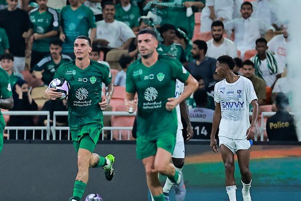 الاهلی ۳-۳ الهلال؛ الکلاسیکو پرگل و جنونآمیز عربستان سعودی برنده نداشت