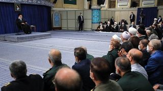 دزدی از ایرانیان؛ چرا مقامات جمهوری اسلامی همچنان به حرف ترامپ در این مورد پاسخ میدهند؟