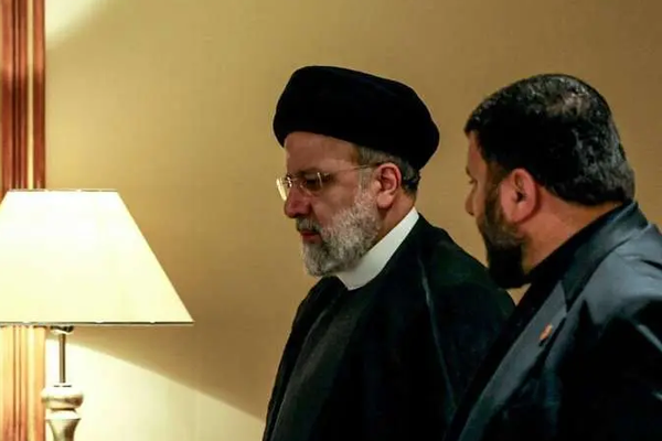 مصادر تكشف معارضة حراسة الرئيس الإيراني السابق لرحلته الأخيرة إلى النقطة الحدودية صفر