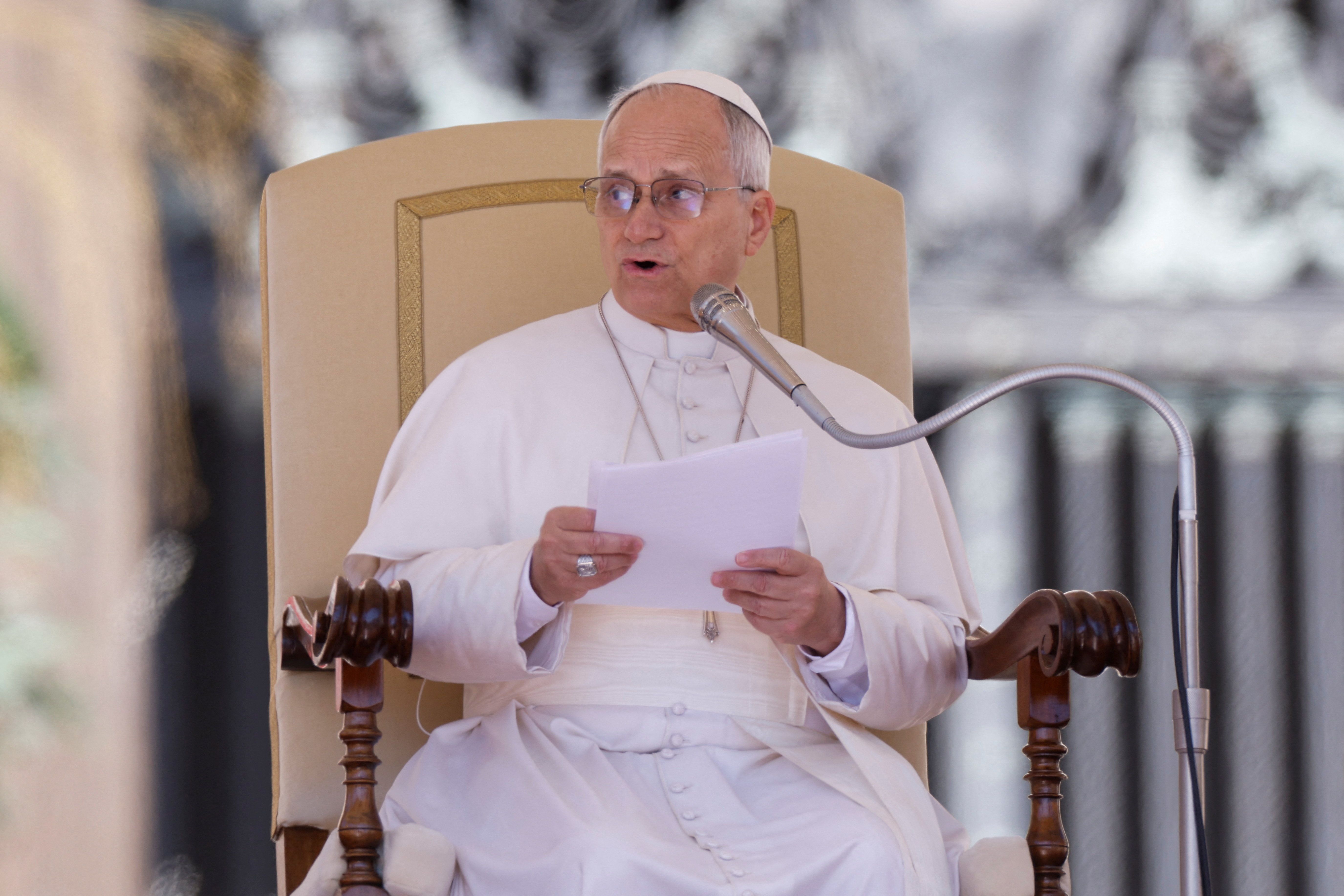 پاپ: خداوند از کسانی که بمب می‌اندازند، جانبداری نمی‌کند