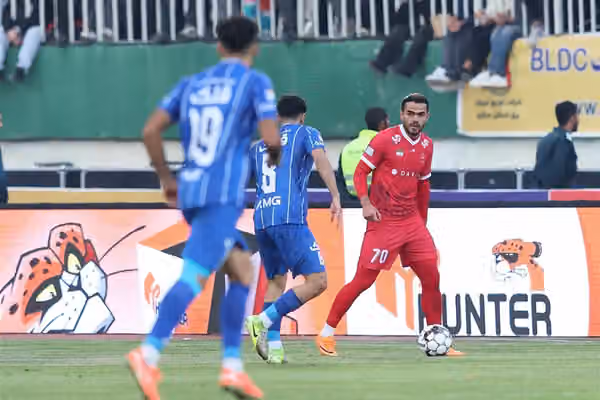 بازار سیاه دربی داغ شد؛ فروش بلیت ۷ میلیون تومانی برای بازی استقلال و پرسپولیس