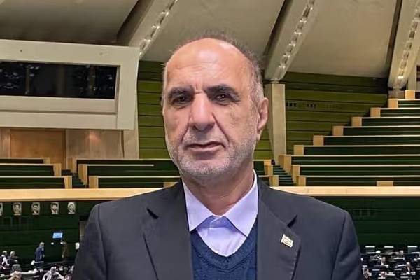 البرلمان الإيراني يقرّ المبادئ العامة لمشروع قانون بشأن مضيق هرمز