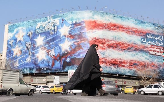 "نيويورك تايمز وبوليتيكو": سياسة ترامب تجاه إيران تُربك الحلفاء وتُضعف نفوذ واشنطن عالميًا