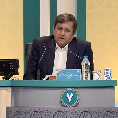 همتی به صدا و سیما: اگر به رئیسی ۵ دقیقه وقت اضافی دادید به من باید ۲۰ دقیقه بدهید