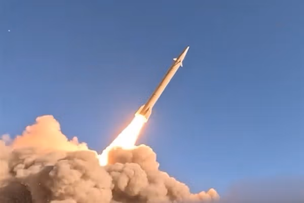 رویترز: موشکها و پهپادهای جمهوری اسلامی در نزدیکی فرودگاه نخجوان سقوط کردند