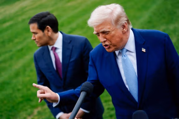 ترامپ در واکنش به اعدام سه معترض ایرانی، رهبران جمهوری اسلامی را «حیوان» خواند