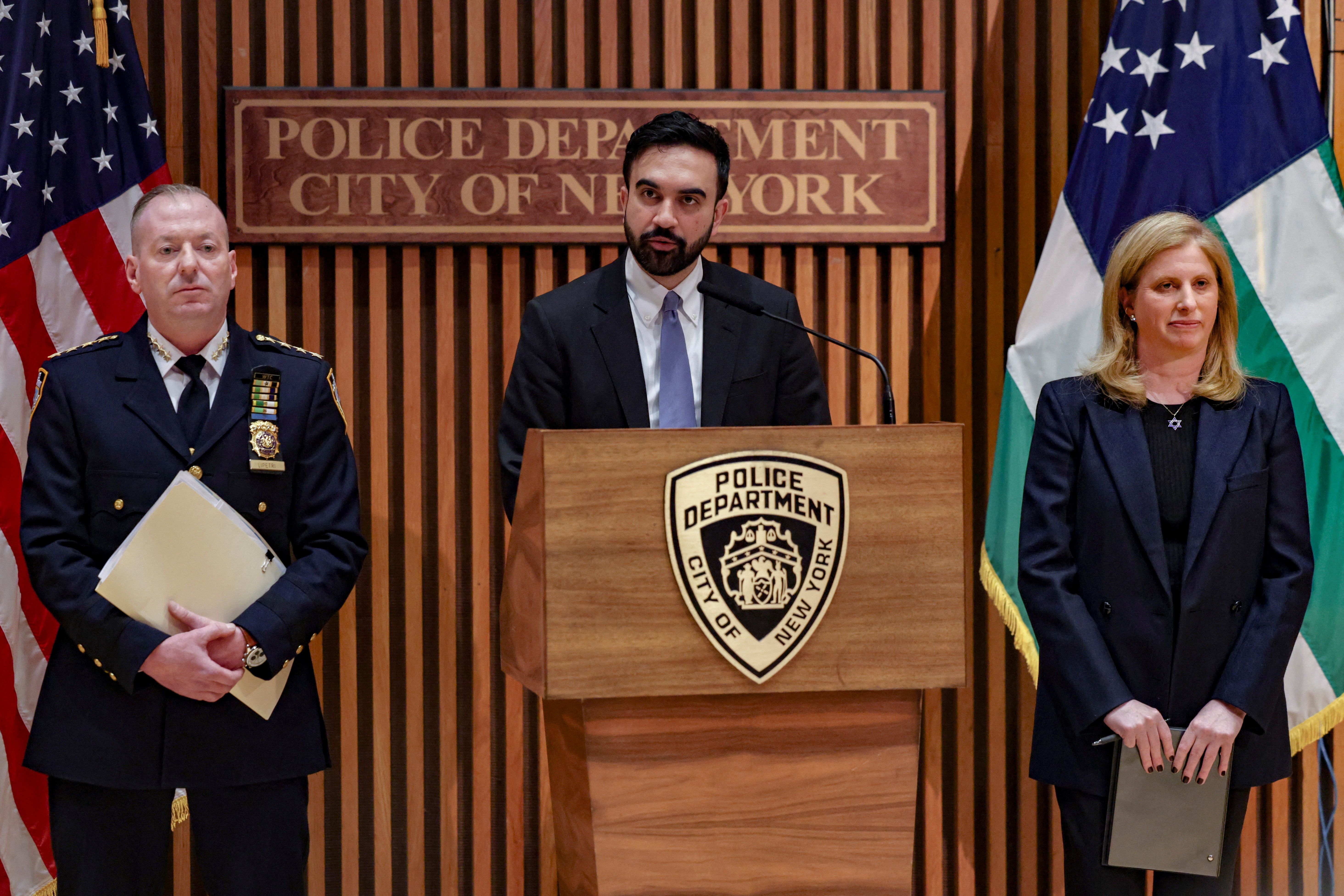 شهردار مسلمان نیویورک: جنگ علیه جمهوری اسلامی به انسان‌زدایی منجر شده است