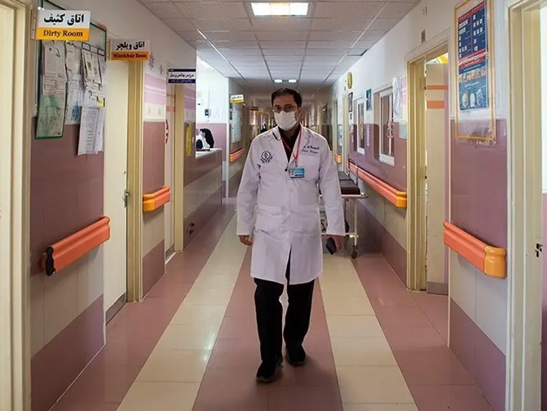مسؤول طبي في إيران: زيادة معدلات انتحار الأطباء بسبب ظروف العمل الصعبة
