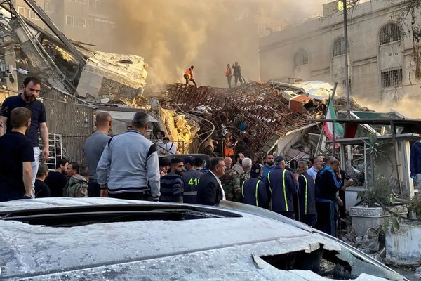 استمرار الجدل في طهران حول كيفية الانتقام.. ومعارضو الرد: الكثيرون يريدون توريطنا