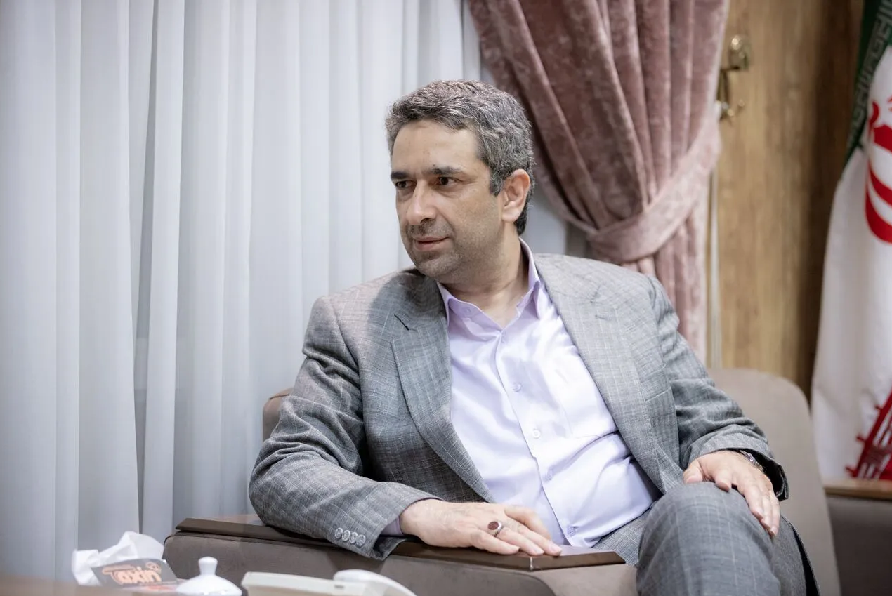 معاون دفتر پزشکیان: مردم در صورت برگزاری همه‌پرسی، امنیت را به اینترنت ترجیح می‌دهند