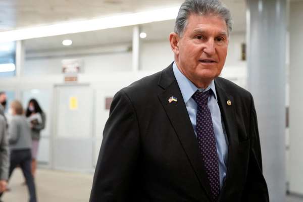 Key Democratic Senator Urges Biden Not To Delist IRGC