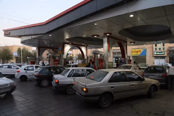 سخنگوی دولت جمهوری اسلامی: نرخ سوم بنزین به ۱۰ هزار تومان افزایش یافت