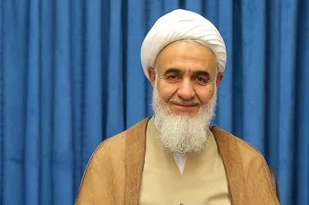 نماینده خامنهای در قزوین: ۶۲ تن طلا را با یک دستور دولت قبل به غارت دادیم