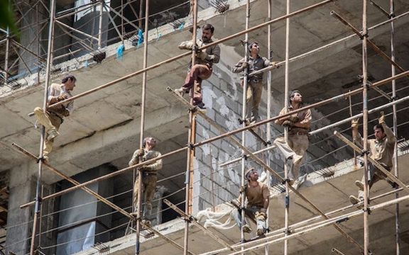 حدود ۸۰۰ هزار کارگر ساختمانی در کشور از بیمه محروماند