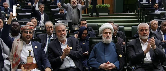 مراسم تحلیف زیر سایه حضور سران گروههای نیابتی؛ پزشکیان بهعنوان رییسجمهوری سوگند خورد