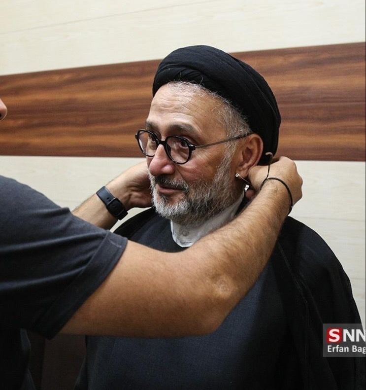 معاون سابق ریاست‌جمهوری: اگر عمامه ما را می‌پرانید حداقل لباس‌های ما را در نیاورید