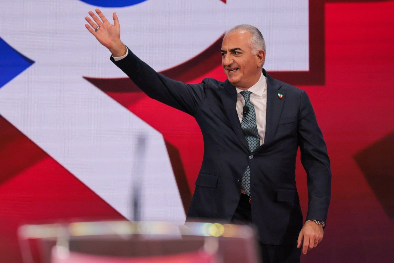 شاهزاده رضا پهلوی: در ایران یک انقلاب علیه انقلاب ۵۷ در جریان است