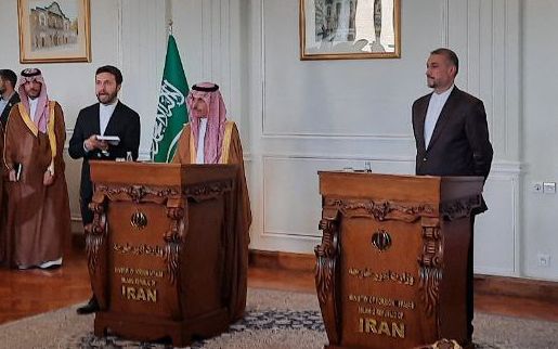 وزیر خارجه عربستان سعودی در تهران؛ تاکید بر امنیت دریانوردی و پرهیز از سلاح کشتار جمعی