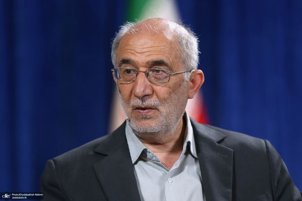 فرمانده پیشین نیروی دریایی سپاه: شمخانی گفته بود نمی&zwnj;توانند خامنه&zwnj;ای را بکشند 