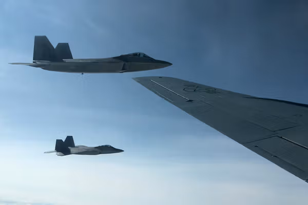 واینت: در دو روز گذشته ۱۱ اف ۲۲ آمریکایی وارد پایگاه نیروی هوایی اسرائیل در اودا شدند