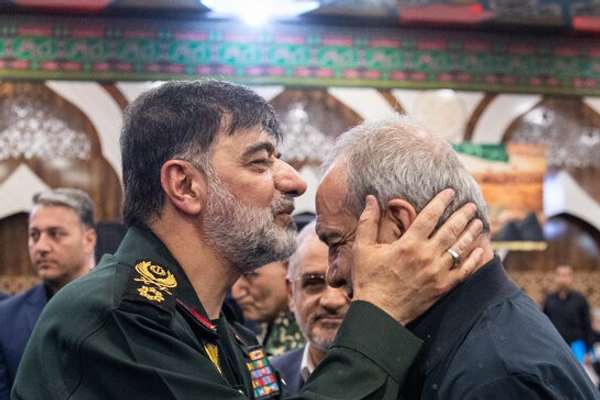 مسعود پزشکیان: بازسازی مراکز خسارتدیده فراجا از وظایف قطعی ماست