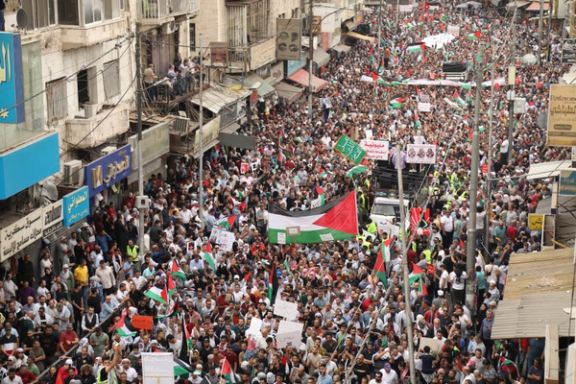 Jordanians gather during a protest in support of Palestinians in Gaza, amid the ongoing conflict between Israel and Hamas, in Amman, Jordan, October 27, 2023.