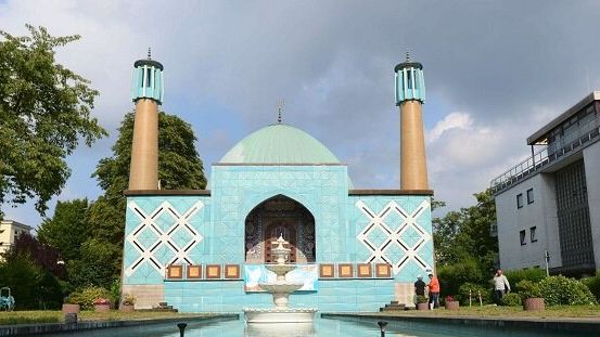 مرکز اسلامی هامبورگ تعطیل و اموالش مصادره شد؛ تهران واکنش نشان داد