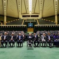 بحضور الرئيس الإيراني.. البرلمان يعقد جلسة مغلقة لمناقشة أزمات الاقتصاد واستجواب الوزراء