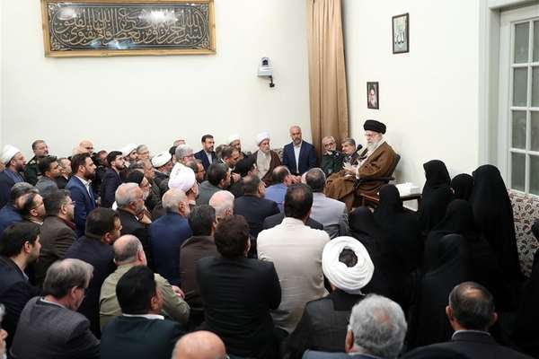 متجاهلا التهديد الإسرائيلي لإيران.. خامنئي: "جبهة المقاومة" غيرت مصير المنطقة