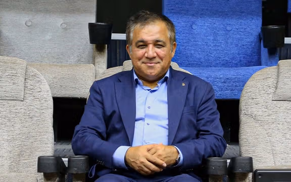 تاجرنیا بازیکنان استقلال را تهدید کرد؛ آبیپوشان نمیخواستند در نیمه دوم بازی کنند