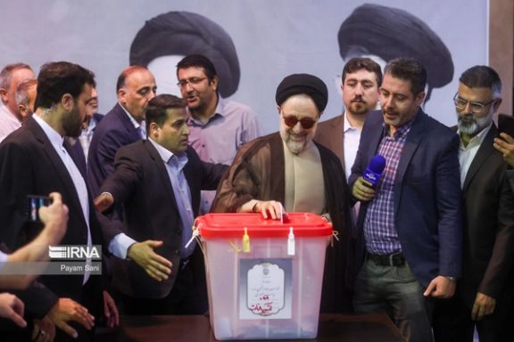 Former president Mohammad Khatami casting his vote in Tehran, July 5, 2024