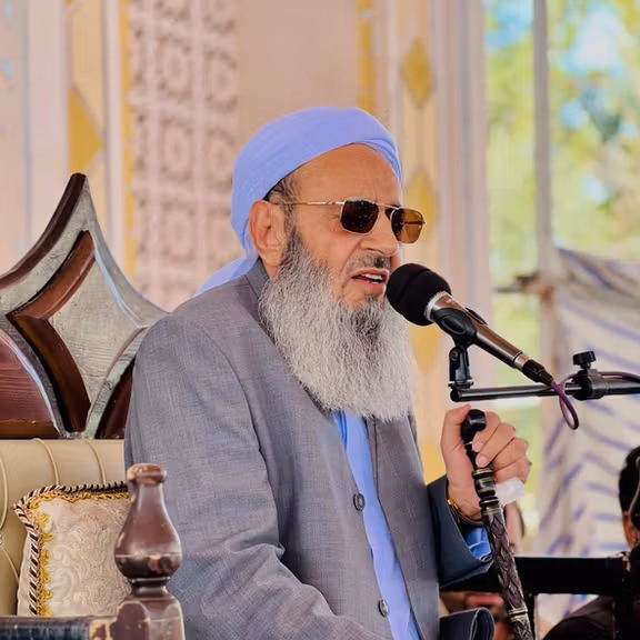 Iran Sunni cleric warns of deepening poverty, backs protests