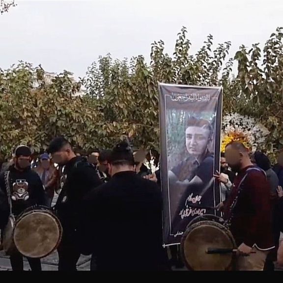 مراسم چهلم و خاکسپاری سه کشتهشده خیزش سراسری؛شعار علیه جمهوری اسلامی از خرمآباد تا تهران