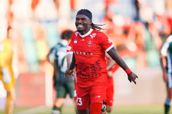 با غرامت ۲۲۰ هزار دلاری؛ پرسپولیس و بیفوما در پرونده استقلال خورستان برنده شدند