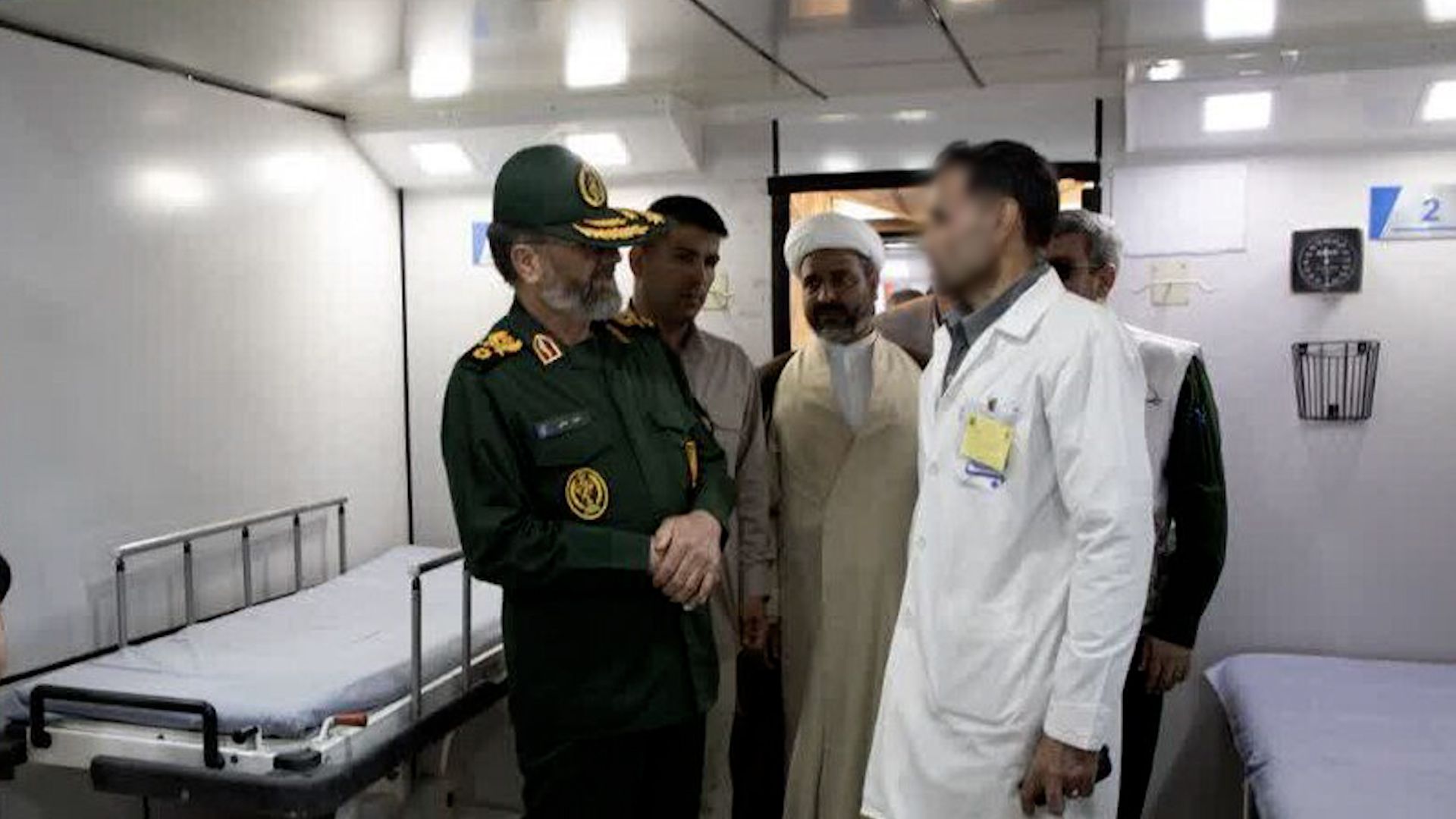 تشدید احتمال حمله نظامی؛ فرماندهان سپاه جلساتشان را در بیمارستان‌ها برگزار می‌کنند